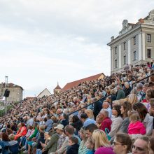 Kauno žmonės  vieningai giedojo himną po spalvingos muzikos šventės