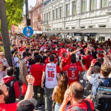 Eurolygos nuotaika Laisvės alėjoje: graikų dainos ir šokiai