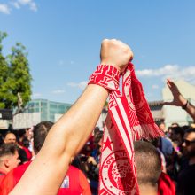 Eurolygos nuotaika Laisvės alėjoje: graikų dainos ir šokiai