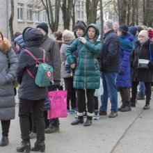 Prie nemokamo pieno Kaune nutįso eilės: perdirbėjai jau žada didinti supirkimo kainas