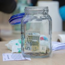 Prie nemokamo pieno Kaune nutįso eilės: perdirbėjai jau žada didinti supirkimo kainas