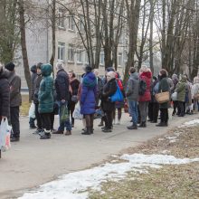 Prie nemokamo pieno Kaune nutįso eilės: perdirbėjai jau žada didinti supirkimo kainas
