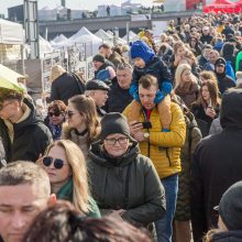 Sausakimšoje Kaziuko mugėje Kaune – šypsenos, derybos, aimanos ir stipruolis V. Blekaitis