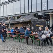 Sausakimšoje Kaziuko mugėje Kaune – šypsenos, derybos, aimanos ir stipruolis V. Blekaitis