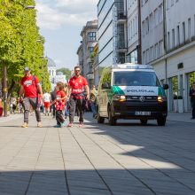 Eurolygos nuotaika Laisvės alėjoje: graikų dainos ir šokiai