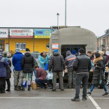 Ūkininkai tęsia protestą: kauniečiams išdalytas rekordinis kiekis pieno