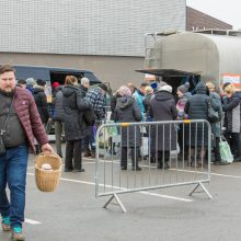 Ūkininkai tęsia protestą: kauniečiams išdalytas rekordinis kiekis pieno