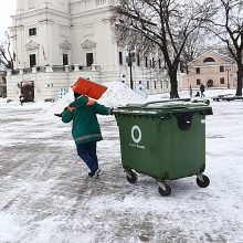 Šventinis laikotarpis baigėsi: Kauno kalėdinė eglė nupuošta