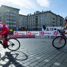 Dramatiška E. Gudiškio pergalė: krito ir finišą pasiekė pėsčiomis