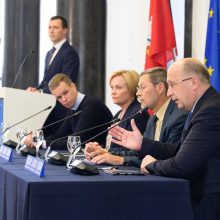 R. Karbauskis ir į EP išrinkti „valstiečių“ atstovai konferencijoje nepasirodė