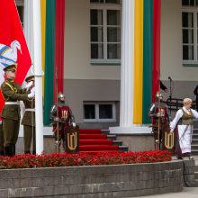 D. Grybauskaitė Lietuvos žmonėms palinkėjo orumo ir pasitikėjimo