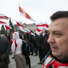 Iškilmingos laidotuvės baigėsi: sukilimo vadai palydėti į Rasų kapines