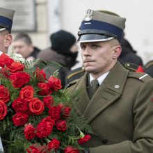 Iškilmingos laidotuvės baigėsi: sukilimo vadai palydėti į Rasų kapines