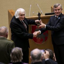 Laisvės premija šiemet įteikta partizanui A. Kentrai-Aušrai