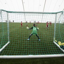 Atidarytas dengtas futbolo maniežas sostinės Pilaitėje