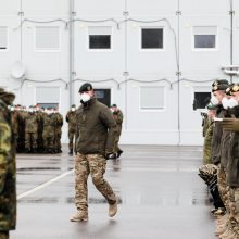 Vokietijos gynybos ministrė: esame pasirengę į Lietuvą atsiųsti daugiau karių