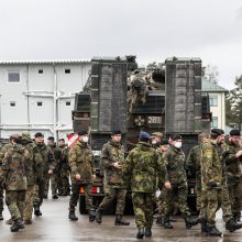 Vokietijos gynybos ministrė: esame pasirengę į Lietuvą atsiųsti daugiau karių