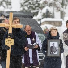 Į paskutinę kelionę išlydėtas buvęs Lietuvos premjeras A. Šleževičius