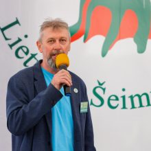 Šeimų sąjūdis steigia partiją, žada dalyvauti Seimo rinkimuose