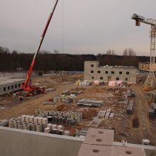 Statomame kariniame miestelyje apsilankęs ministras: darbai vyksta greičiau nei planuota