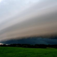 Lietuvą maudys liūtys: gali formuotis audros, kruša