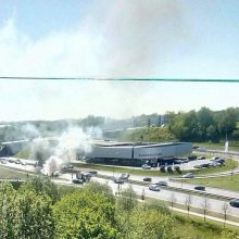 Vilniuje liepsnojo BMW: iš mašinos liko tik griaučiai