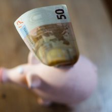 Pensijų fondai patyrė seniai regėtą nuosmukį, bet ragina žmones nebėgti iš kaupimo