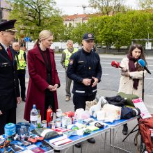 Ministrė: bus siūloma naujuose visuomeniniuose pastatuose įdiegti priedangas