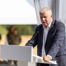 Ministras: nauji kariniai miesteliai suteiks kariams visai kitas tarnybos sąlygas