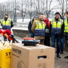 Reikia padėti ukrainiečiams ištverti žiemą: iškeliauja pirmi generatoriai, šildytuvai