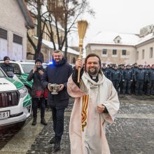 Policijai – 38 nauji automobiliai, vieną jų perduos kolegoms Ukrainoje