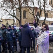 Policijai – 38 nauji automobiliai, vieną jų perduos kolegoms Ukrainoje