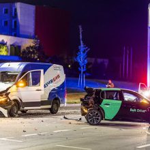 Vilniuje autobusiukas sumaitojo „Boltą“: avarijos kaltininkas ir keleivis – girtutėliai