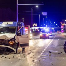 Vilniuje autobusiukas sumaitojo „Boltą“: avarijos kaltininkas ir keleivis – girtutėliai