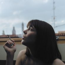 Įsigaliojo draudimas rūkyti daugiabučių balkonuose: rūkaliams gresia baudos