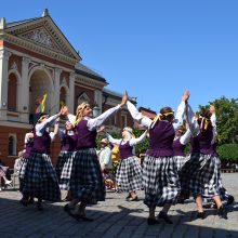 „Baltų kultūros banga“ vilnijo Klaipėdos širdyje