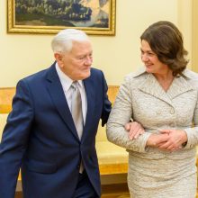 Šalies vadovai sveikina prezidentą V. Adamkų su 96-uoju gimtadieniu