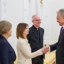 G. Nausėda užsienio ambasadorius ragina telktis remiant Ukrainą