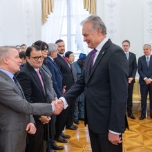 G. Nausėda užsienio ambasadorius ragina telktis remiant Ukrainą