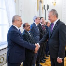 G. Nausėda užsienio ambasadorius ragina telktis remiant Ukrainą