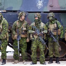 KAM: bankų solidarumo mokestis galėtų būti panaudotas ir infrastruktūrai NATO kariams