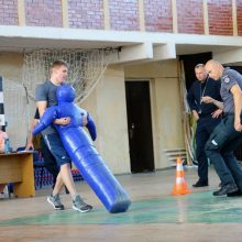 Atranka: į policijos gretas itin veržiasi dailiosios lyties atstovės