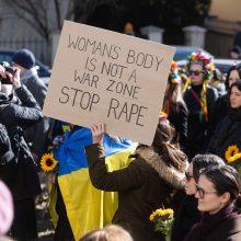 Prie Rusijos ambasados – protestas dėl seksualinio smurto Ukrainoje