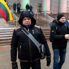 V. Landsbergis apie protestuotojus: nereikia jų vadinti žmonėmis – jie fašistai, „Jedinstvo“