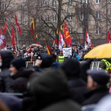 Opozicijos atstovai neskuba smerkti Sausio 13-osios minėjimą trikdžiusių protestuotojų