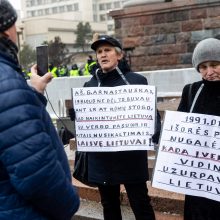 Opozicijos atstovai neskuba smerkti Sausio 13-osios minėjimą trikdžiusių protestuotojų