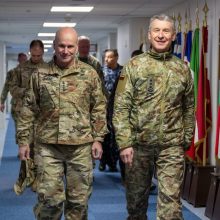 V. Rupšys su NATO pajėgų Europoje vadu aptarė atnaujintus gynybos planus regionui