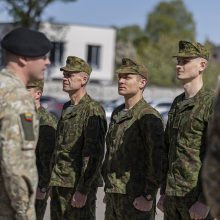 Rezervo karių mokymuose įgūdžius atnaujino daugiau kaip šimtas vyrų