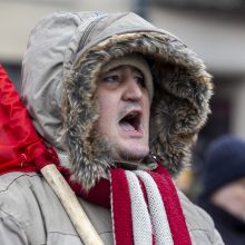 Opozicijos atstovai neskuba smerkti Sausio 13-osios minėjimą trikdžiusių protestuotojų