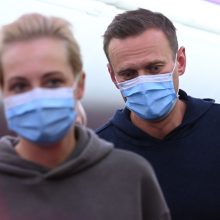 Kremliaus kritikas A. Navalnas grįžo į Maskvą, oro uoste jį sulaikė policija